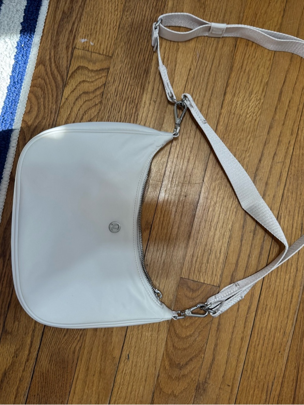 lululemon athletica Cream Shoulder Bag - Picture 2 of 6